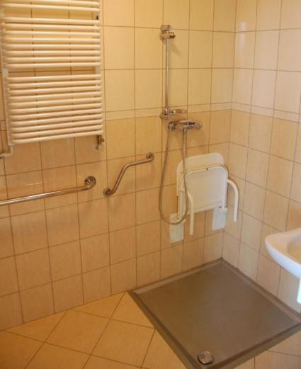 Pod Arkadami Hotel Дарволко Стая снимка