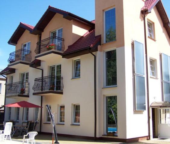 Pod Arkadami Hotel Дарволко Екстериор снимка