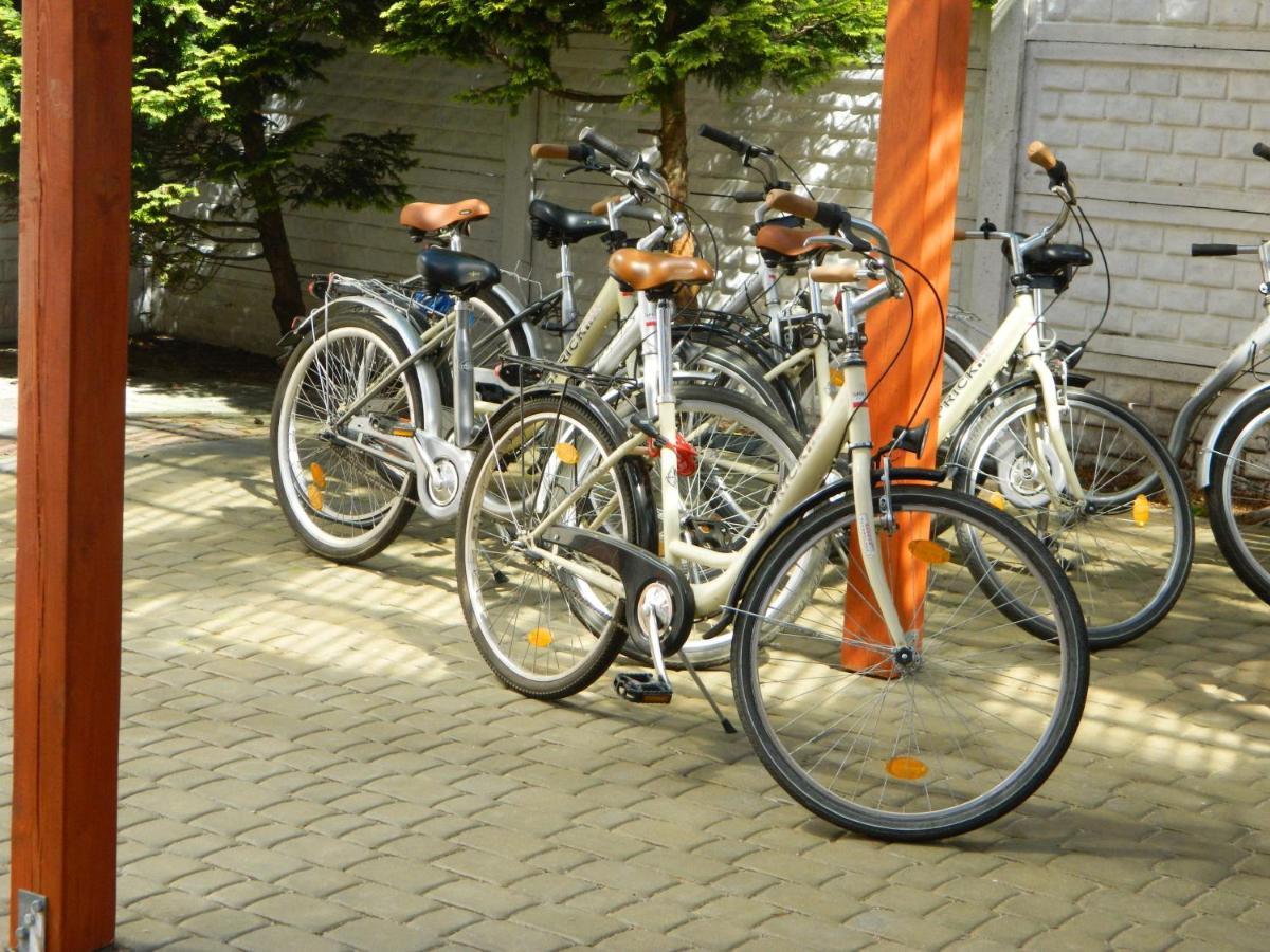 Pod Arkadami Hotel Дарволко Екстериор снимка