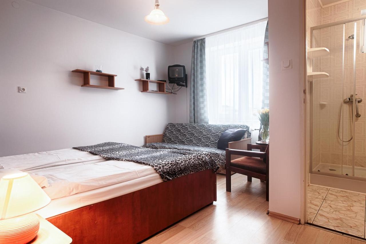 Pod Arkadami Hotel Дарволко Екстериор снимка